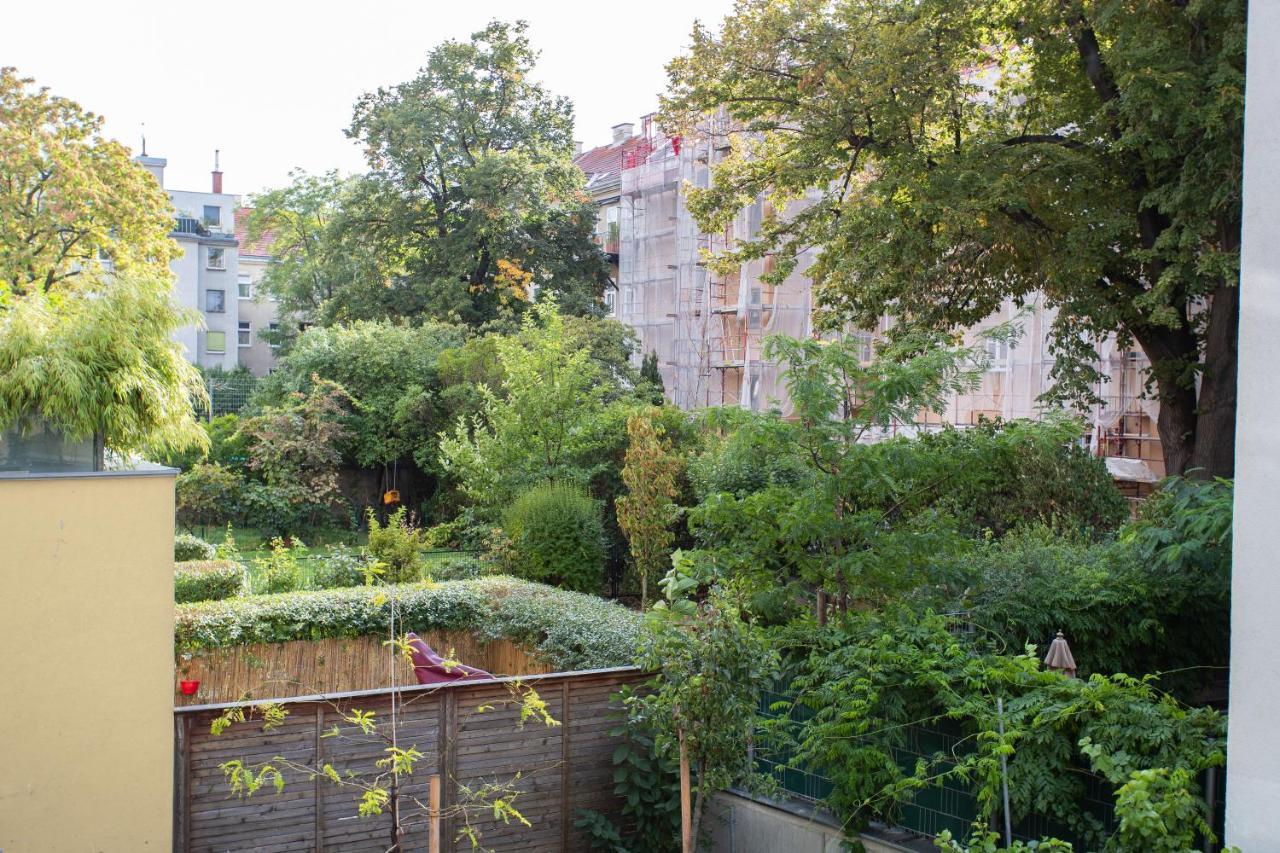 Stilvolle Mit Ruhig Gelegenem Balkon Vienna